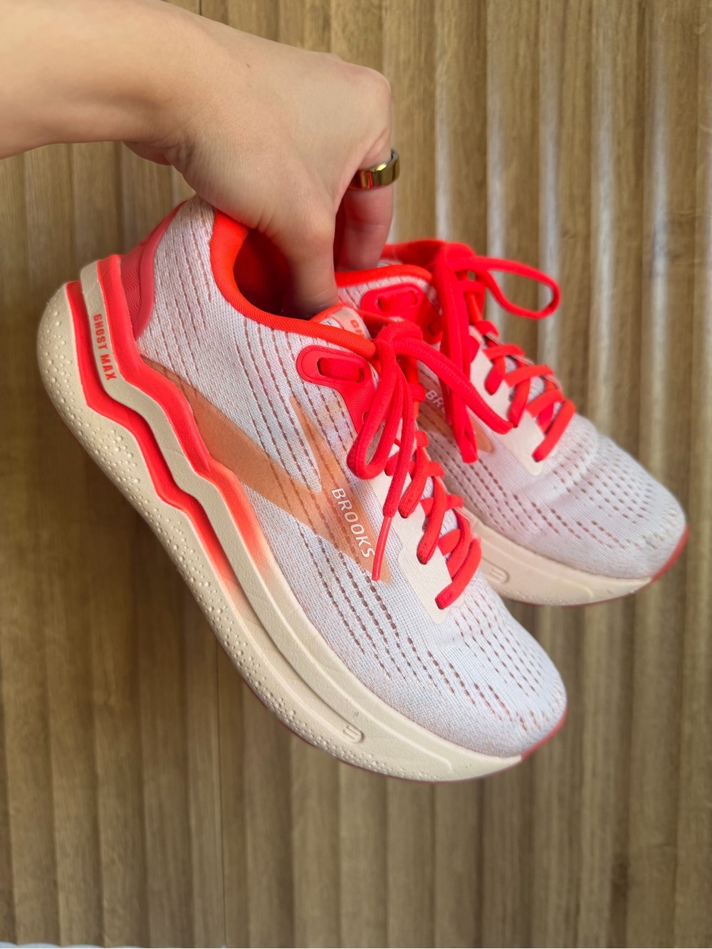 BROOKS Ghost Max 2 Women's Running Shoes Sneakers